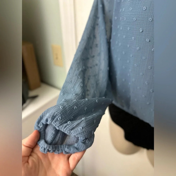 NWT Women’s long sleeve dot texture blue Bodysuit size M #1368 - Picture 4 of 8